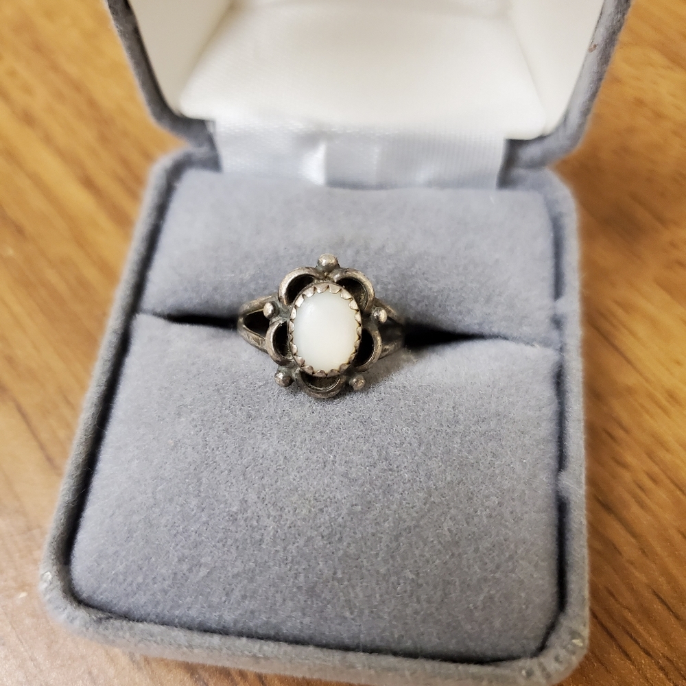 Estate Ring - Picture 7 of 9